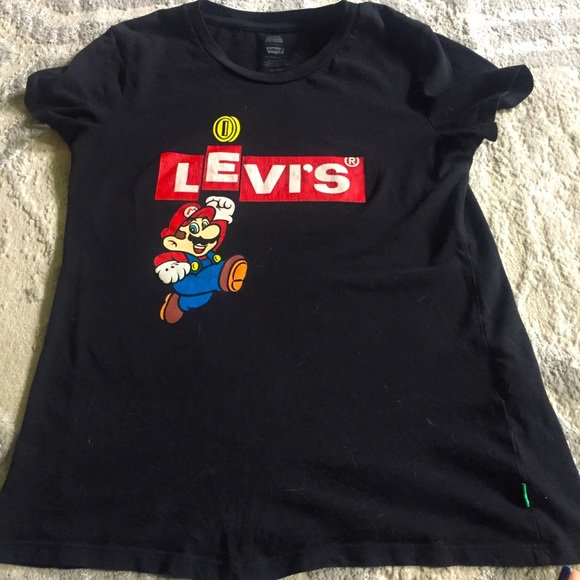Levi's Tops - Levi’s Mario t shirt